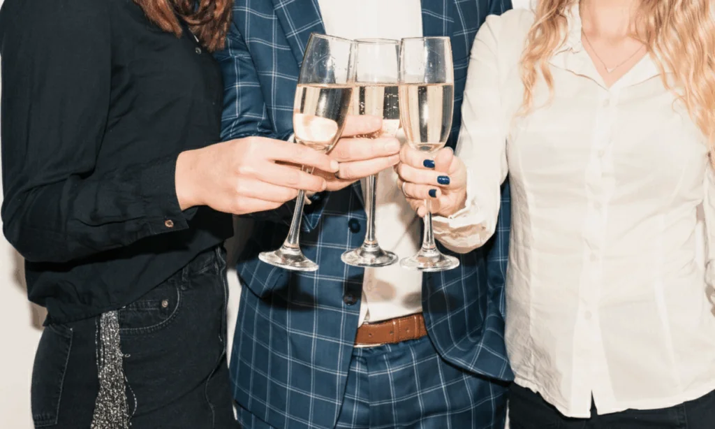 Personalisierte Cava-Gläser für einen einzigartigen Silvester-Toast.